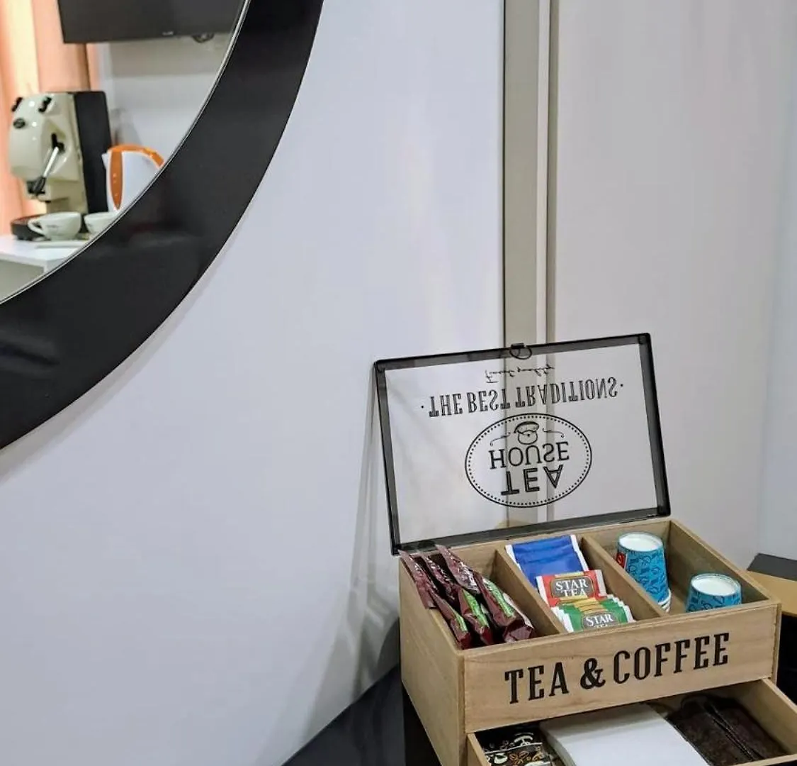 La Finestra Sul Borgo Hotel Naples Guest house