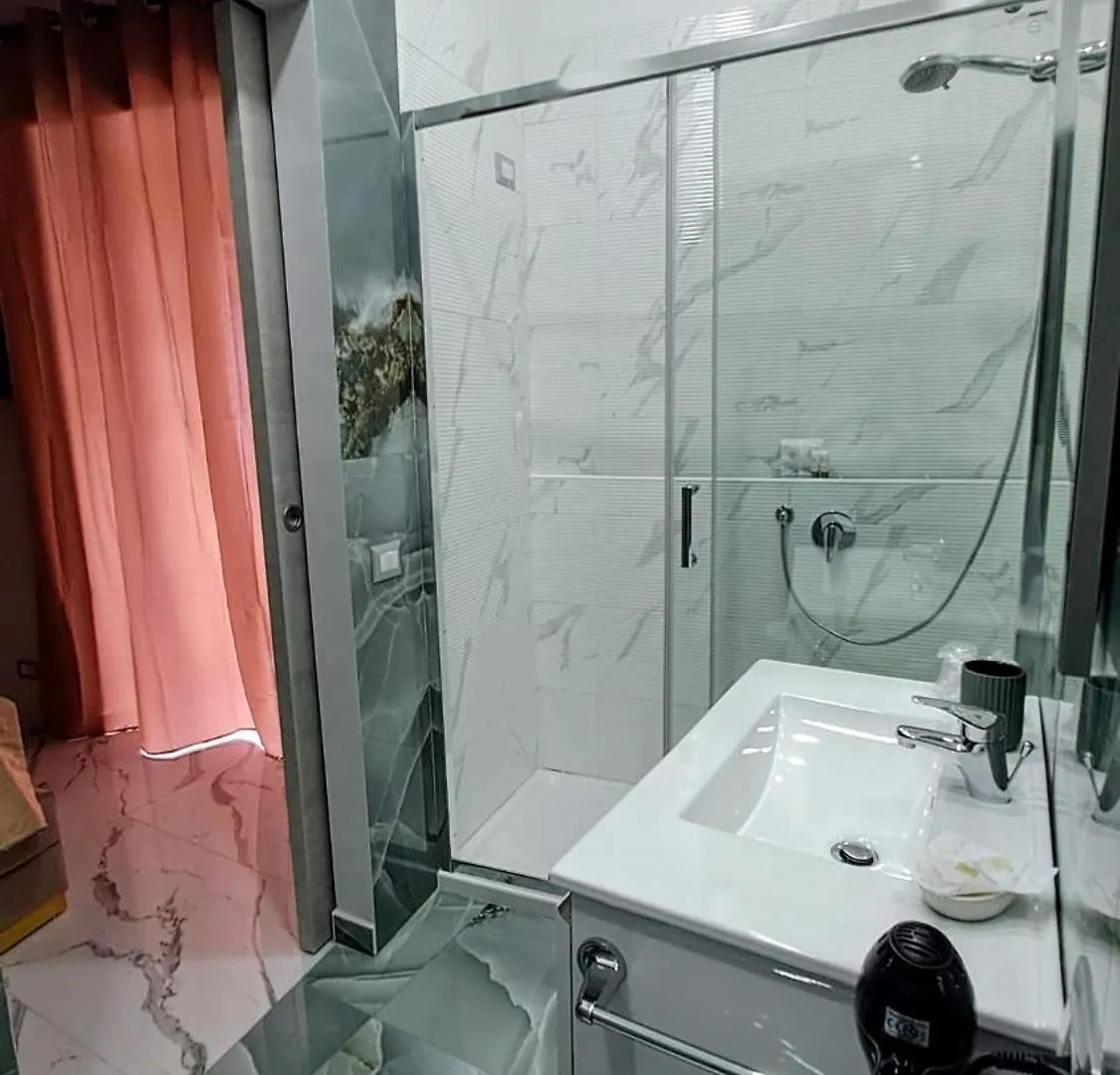 La Finestra Sul Borgo Hotell Neapel Italien